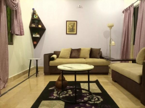 Entire 2-Bedroom House Separate Entrance